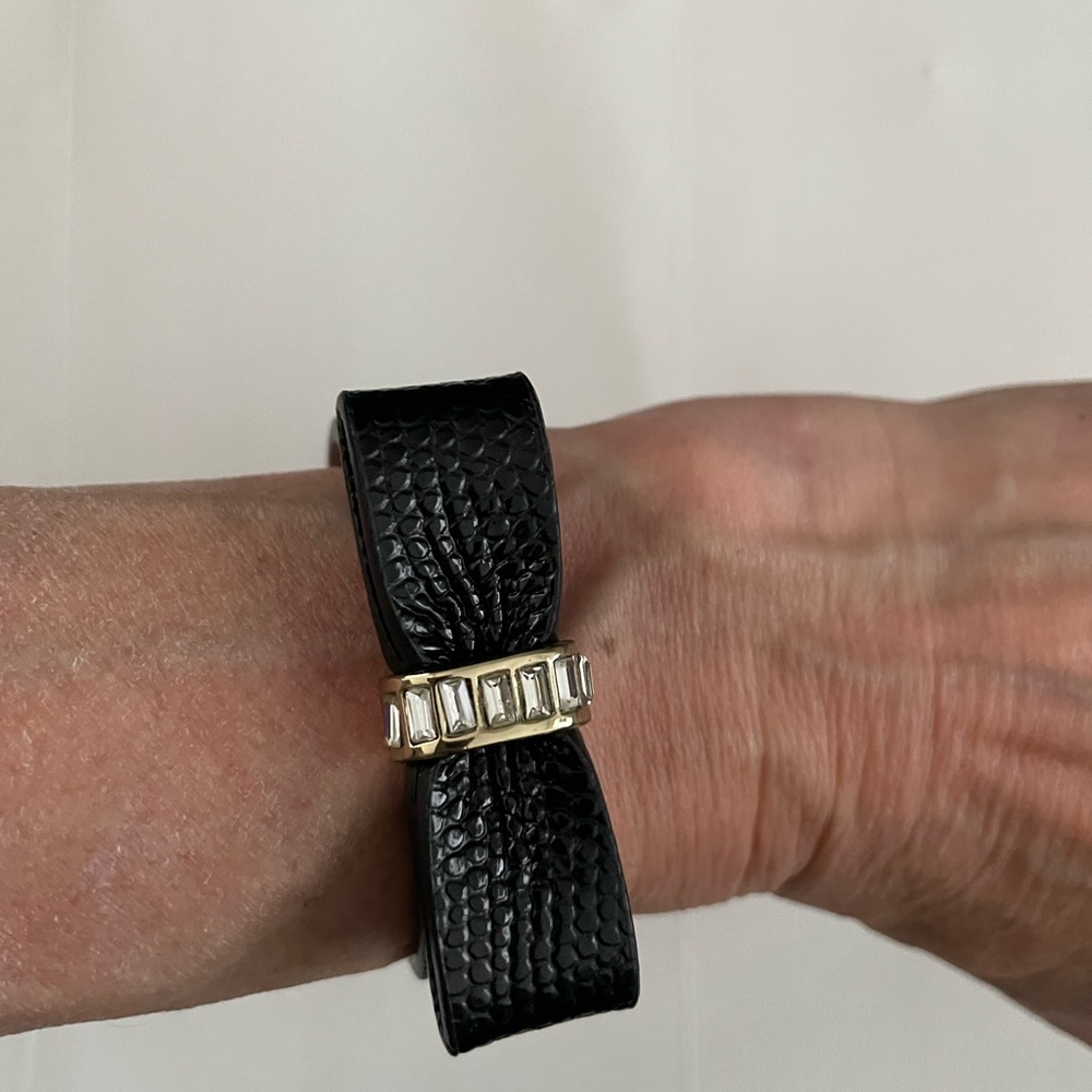 Elegant Black and Gold Women's Bracelet